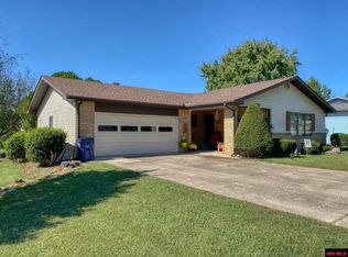 110 Parkview Dr, Mountain Home, AR 72653