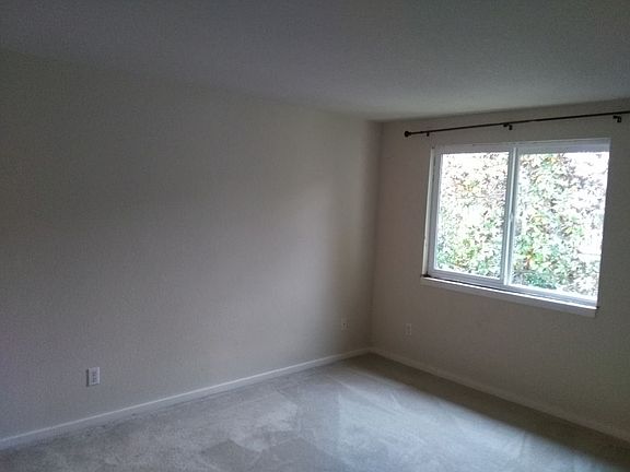 3rd image of 12601 SE 41st Pl APT C205