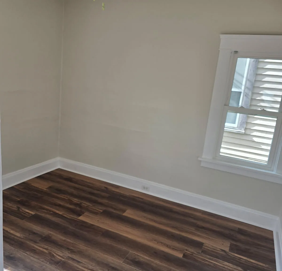 2 bed, $1,000 — Photo 1
