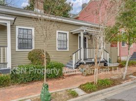 513 Blair St, Savannah, GA