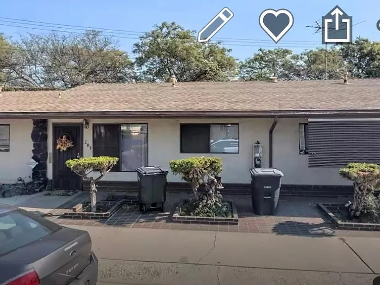 215 S Park Ln #215 — Photo 2