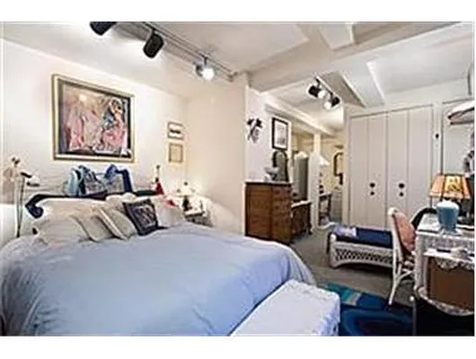 Sold by Douglas Elliman | media 14