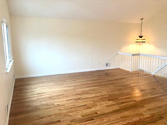 5th image of 51 Elwood Ave #2