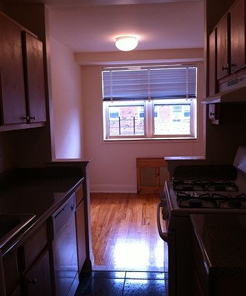 4th image of 8645 St James Ave APT 4B