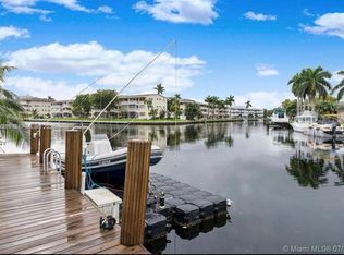 455 Golden Isles Dr APT 308, Hallandale, FL 33009