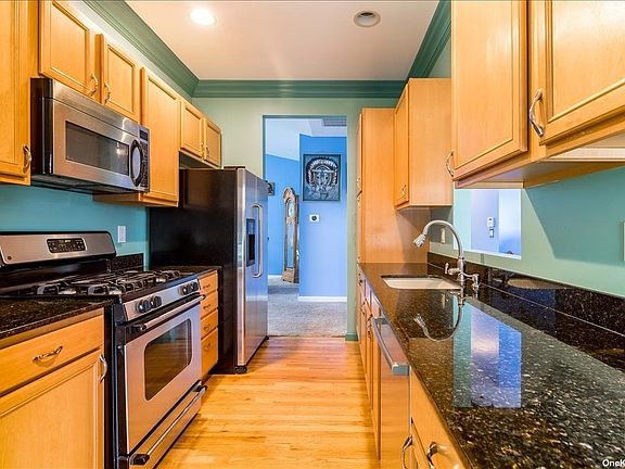 5th image of 113 Constantine Way #113