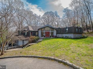 421 Woodland Cir, Wayne, PA 19087