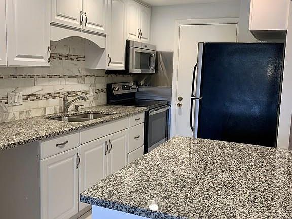 2nd image of 1000 Governors Dr APT 23