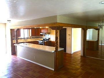 3rd image of 10410 Sierra Bonita Ave NE
