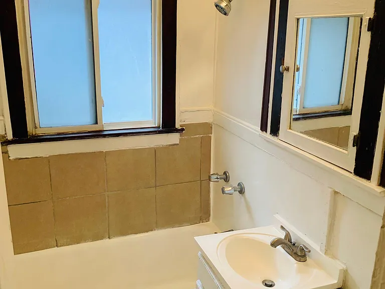 4933 Highland Ave — Photo 7
