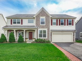 9814 Fairfield Rd, Huntley, IL 60142