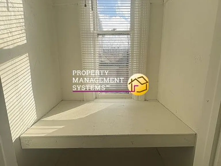135 N B St #4 — Photo 13
