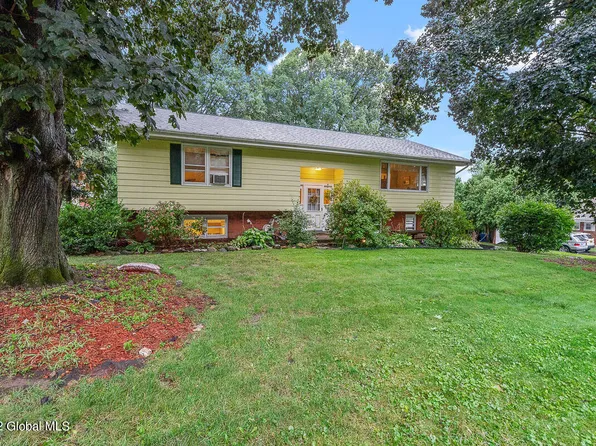 4 Bluebell Lane, Albany, NY 12211