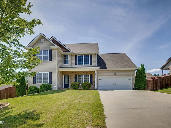2nd image of 2016 Falling Leaf Dr