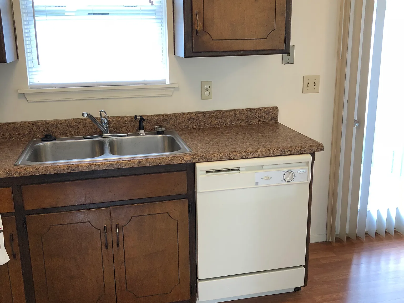 2 bed, 864 sqft, $800 — Photo 4