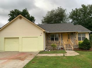 34 Thoroughbred Ln, Cartersville, GA 30120