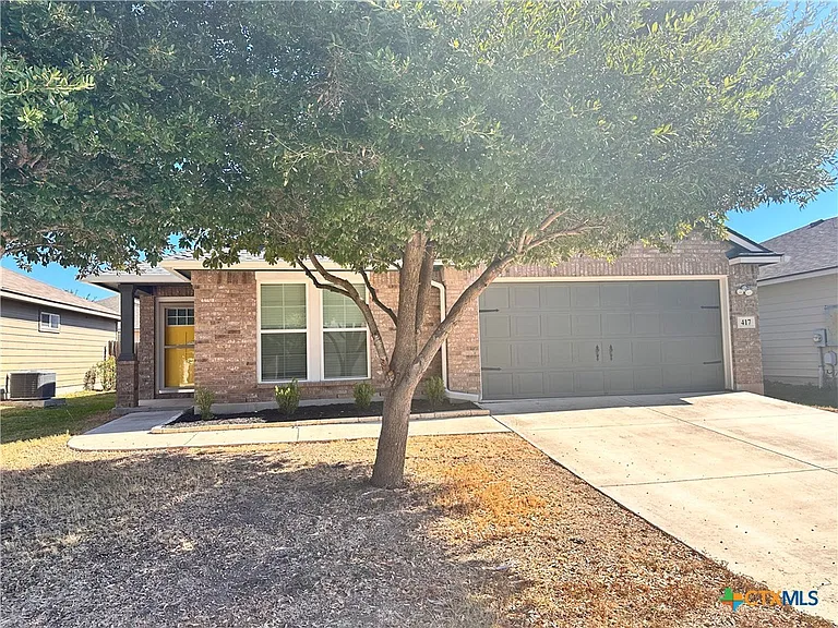 417 Capistrano Dr — Photo 1