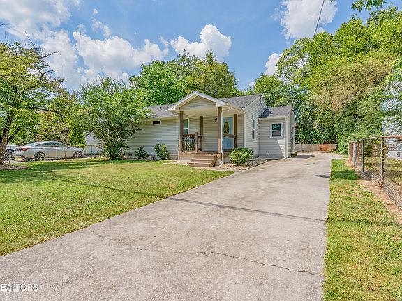 3rd image of 2421 Upland Ave