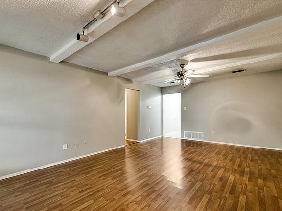 5th image of 2716 Starlake Ct