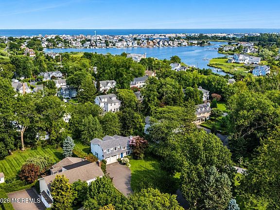 2nd image of 147 Avenue Of Two Rivers