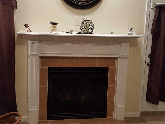 5th image of 946 Harding Dr