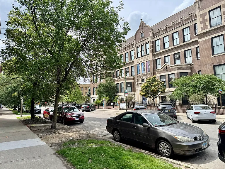 1635 W Cornelia Ave #2 — Photo 22