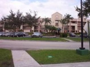 7470 Fairfax Dr, Tamarac, FL 33321