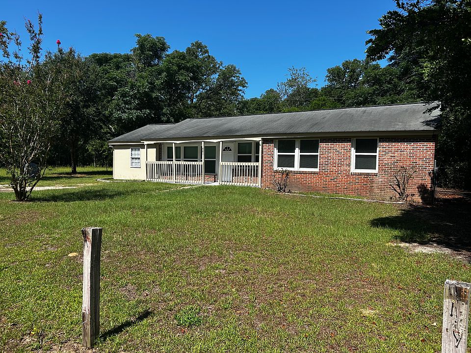 1st image of 461 Sweetwater Cir