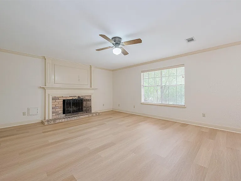 3614 Bee Bayou Ln — Photo 6