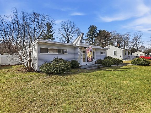 2nd image of 39 Groton St