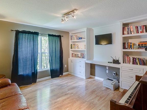 3rd image of 153 Crown Colony Way