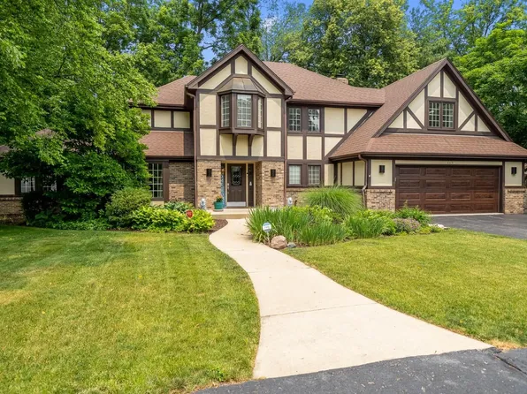 6418 Burberry Dr, Rockford, IL 61114