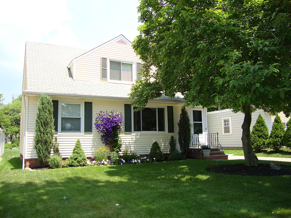 1st image of 19 Eldred Ave