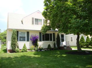 19 Eldred Ave, Bedford, OH 44146
