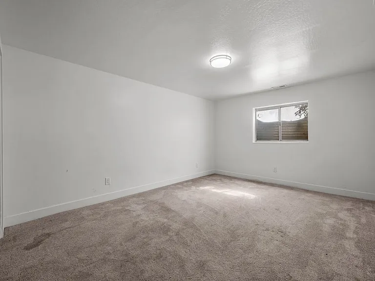 509 S Mansfield Ave — Photo 14