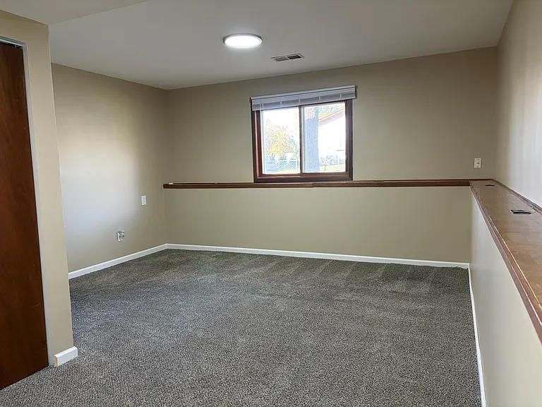 10673 Grouse St NW — Photo 10