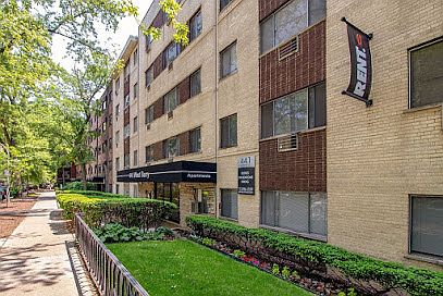 1st image of 441G W Barry Ave #230