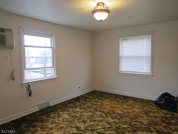 5th image of 63 Norman Rd
