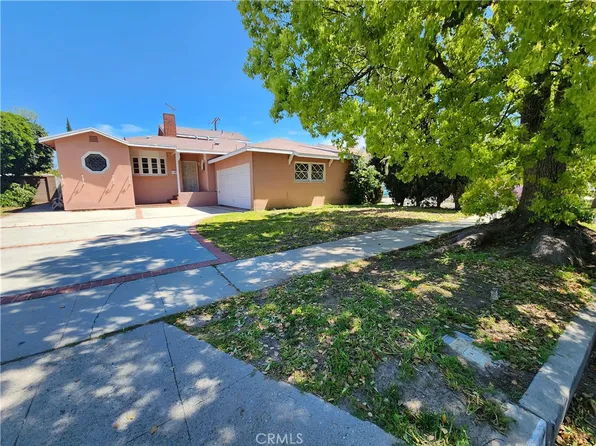 7046 Teesdale Ave, North Hollywood, CA 91605