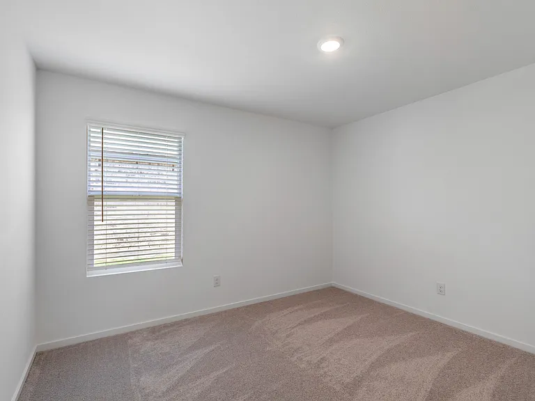 15016 Reyes Rd — Photo 7