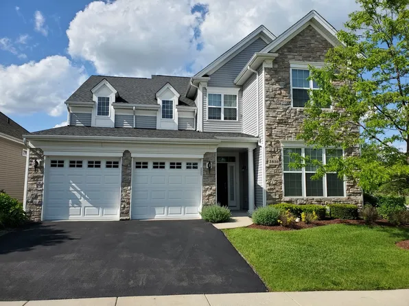 3850 Olympia Fields Dr, Elgin, IL 60124