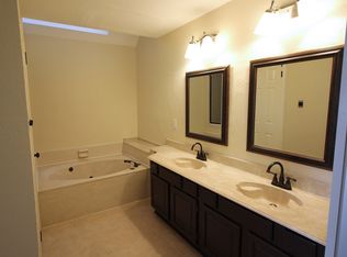 9422 Los Alamos Trl, Irving, TX 75063