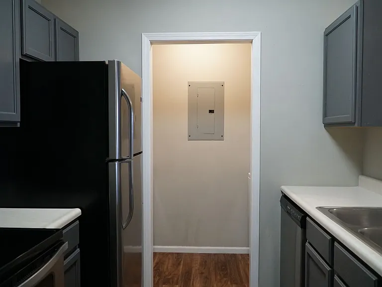 80 Bridgewater Ct — Photo 3