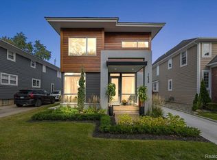 1635 S Bates St, Birmingham, MI 48009