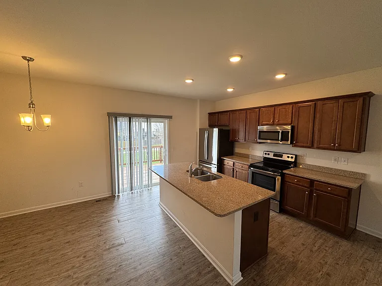 172 Drexel Ct #1 — Photo 8