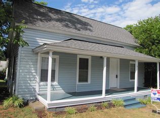 18 Walnut St, Startex, SC 29377