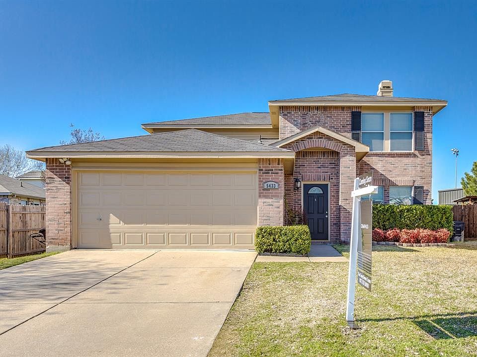 1st image of 5433 Camarillo Dr