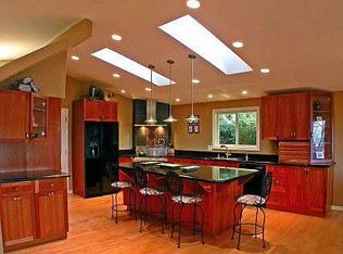 10924 NE 120th St, Kirkland, WA 98034