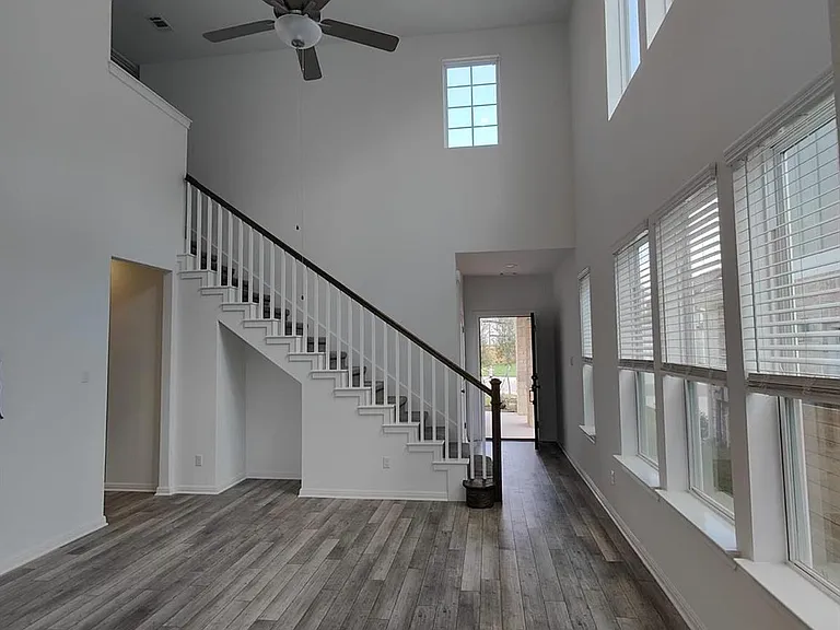 216 Turnbuckle Bnd — Photo 8