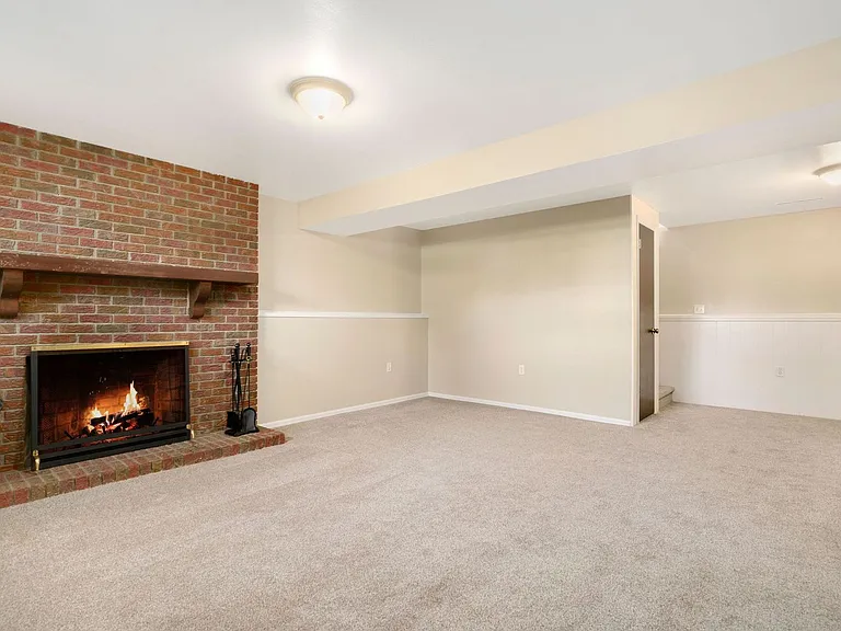 1848 Marlborough Ct — Photo 20